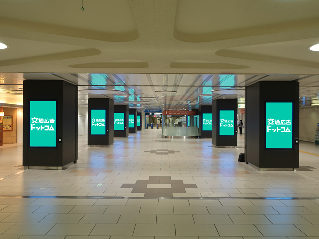 新宿駅デジタルピラーセット媒体画像